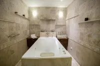 Hotel Tower Inn & Suites - spa