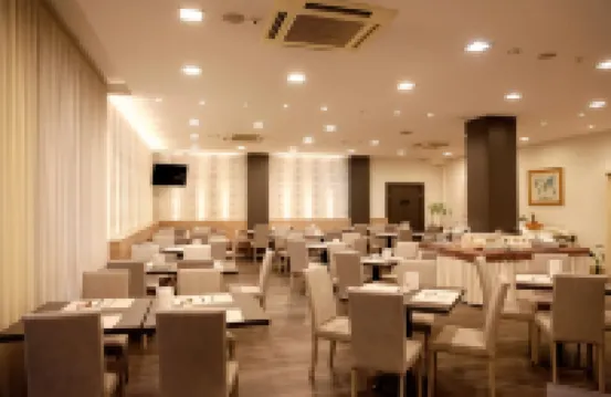 Hotel Majorca 里喬內酒店