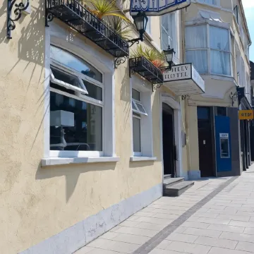 Ashley Hotel Отели в г. Корк