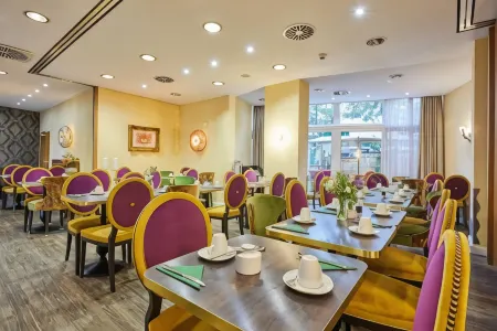 Classic Hotel Harmonie Отели рядом со станцией Вокзал Кёльн