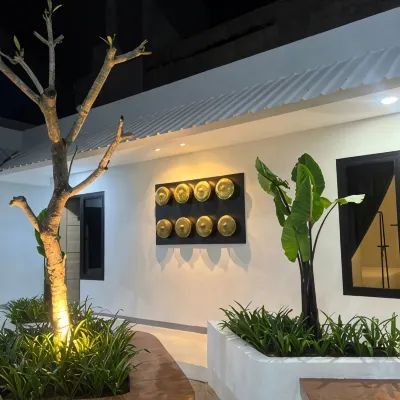 Darmo Inn Surabaya By NH Các khách sạn gần Trung tâm mua sắm Royal Plaza
