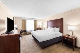 Comfort Inn & Suites Heath - Newark South