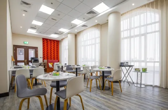TIME Express Hotel Al Khan Отели рядом с достопримечательностью «Научный музей Шарджи»