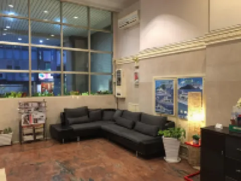 โรงแรมกลอรี่