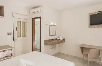 Hotel Dois H