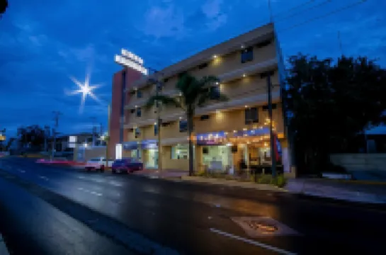 Hotel Elizabeth Ciudad Deportiva Hotel di 