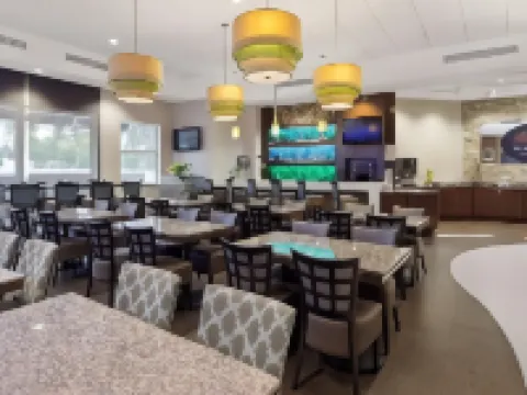 เบสท์ เวสเทิร์น พลัส ไมอามี อินท์ล์ แอร์พอร์ต โฮเทล & สวีทส์ คอรัล เกเบิลส์ โรงแรมในไมอามี