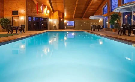 AmericInn by Wyndham Manitowoc