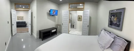 Hidden Gem in Historic Downtown Moultrie! Отели рядом с достопримечательностью «Citi Trends»