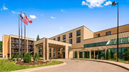 Best Western East Towne Suites