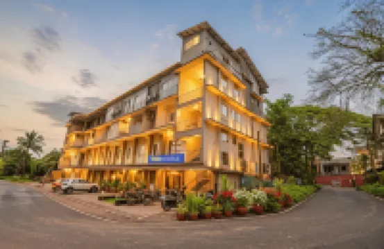 FabHotel Prime Swarnam, Old Goa Hotels near Goa Institute of Management Library