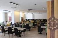 Hotel Alpina - breakfast