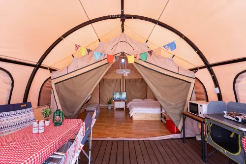 Gyeongju Tentaus Glamping & Auto Camping & Caravan Hotel a Gyeongju