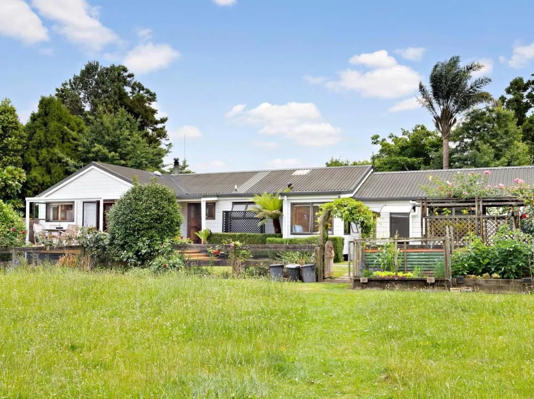 Farm House Close To Town 5