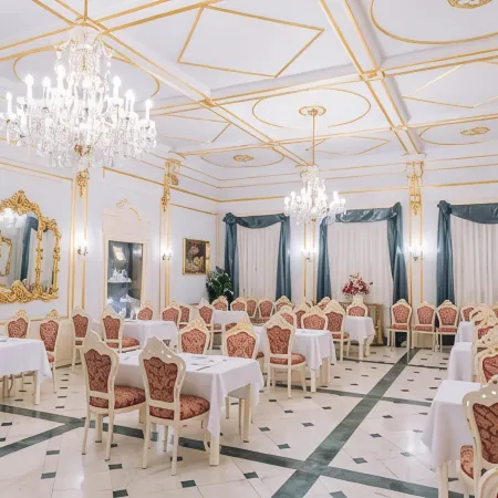 Pannonia Hotel