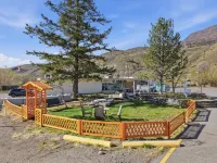 Canadas Best Value Desert Inn & Suites Hotels in Cache Creek