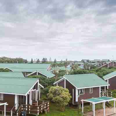 Pine Lodge Resort Hotel Exterior