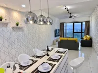 MidValley Southkey Mosaic 6-9pax Netflix-SmartTV70inch - Apartments
