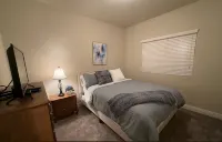 Mondavi Cottage - a VRBO  home perfect for university or medical Professionals - Homestays