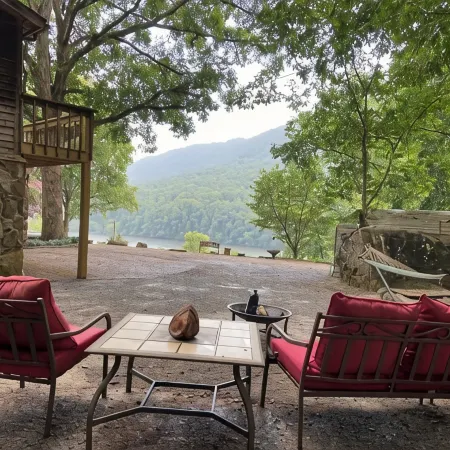 Tennessee River House