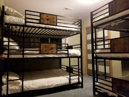 Take in Lake Superior Breathtaking Views! Centrally Located with a Sauna and A/C
