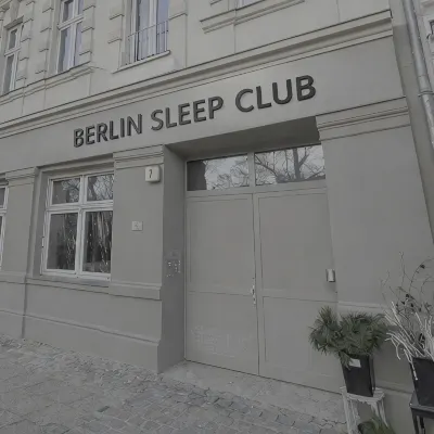 Berlin Sleep Club Hotels near Alter Garnisonsfriedhof