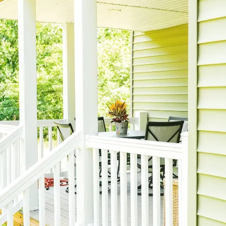 JULY DISCOUNT! Romantic 2 BR 2 story w/mountain views and stunning outdoor space