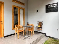 RedDoorz Syariah @ Tigadua Wonosobo โรงแรมในโวโนโซโบ