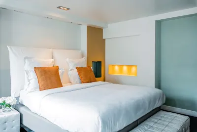 1K Paris Hotels in Paris