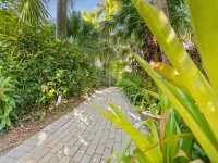 Trinity Beach Club Holiday Apartments Hotels in Trinity Beach