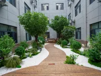 James Joyce Coffetel Hotel (Bazhou Xinghua Road Fengze Pedestrian Street)