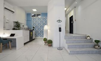 Tins Hotel City - Athens