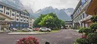 Yinghui Manor - parking