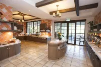 King's Garden Villa - Desayuno