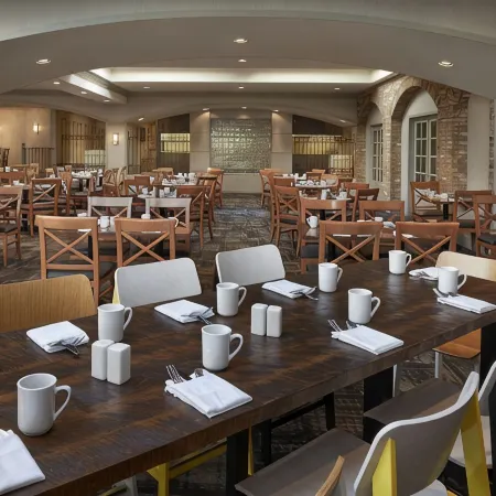 Doubletree by Hilton Toronto Airport