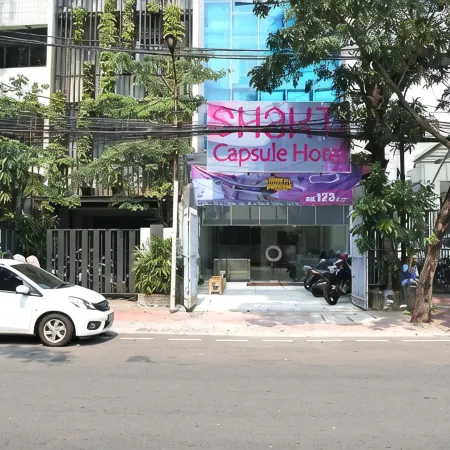 Shakti Capsule Hotel Jakarta Отели рядом с достопримечательностью «Улица Печенонган»