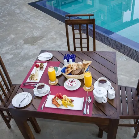 Amora Lagoon Hotel