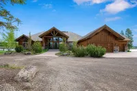 North Shore Lodge  8 bed 11 bath on Island Park Reservoir with Private Dock - 4-Star