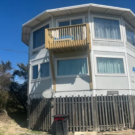 Oceanfront All A Round Views - Pet Friendly!