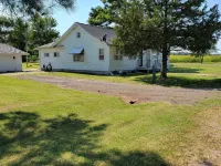 Charming 3-bedroom house in tranquil Oraville minutes from  Kinkaid Lake. - 2-Star