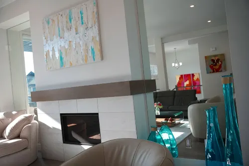 Luxury Mountain Retreat | Beautiful Zen Interiors | Minutes to Transit - Homestays
