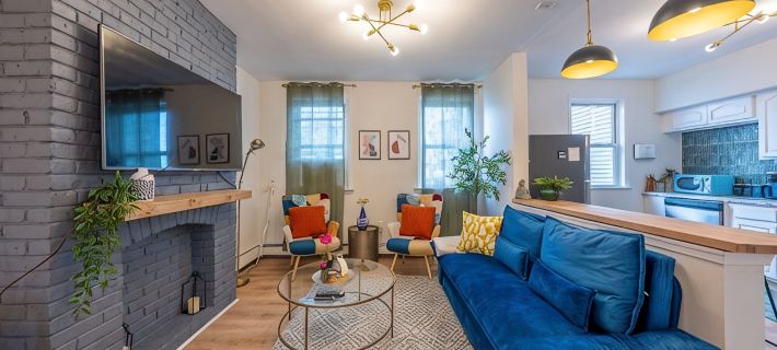 Stylish 2 BD Apt-18 mins from NYC-Steps away Bus stop, Restaurants, Groceries Hotels in Jersey City