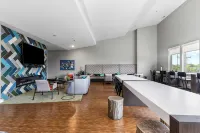 Cozy Nautical Themed 2-bedroom condo with AC in charming Traverse City. - 4-Star