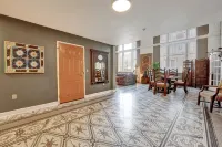 Spacious 4-BR Apt, Fast WiFi in Downtown Memphis. Walk to Convention Center. - Apartments