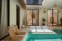 Villa Aura → Swim-up rooms, Private Pool & Rooftop - Villalar
