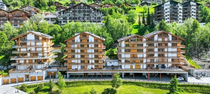 3 Bedroom Apartment Nendaz, Switzerland. 5 mins walk to tracouet gondala. Hotéis em Nendaz