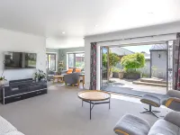 Executive 3 bedroom home Hotels in Masterton