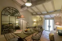 Cortona Shabby Chic House<br>(Independent & balcony)