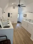 Modern 2 bed cabin 2 miles from Lake Nimrod and within 30 mins of 4 state parks - 3-Star