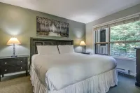 True Ski In/out Whistler Condo - 2 stelle
